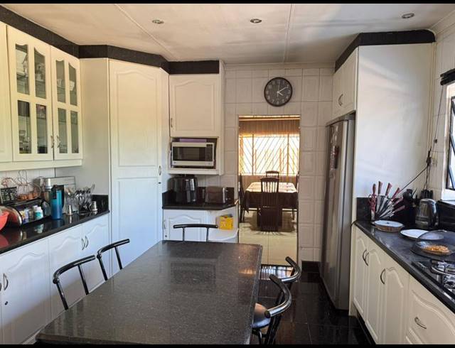 4 BEDROOM HOUSE FOR SALE IN ERASMIA